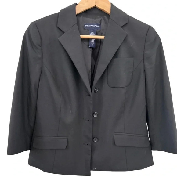 Banana Republic Black 3 Button Structured Blazer  Size 6 - Picture 2 of 6